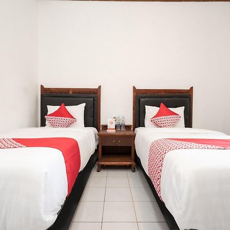 Super Oyo 1778 Omah Duwet Hotel Beran Kidul Ngoại thất bức ảnh