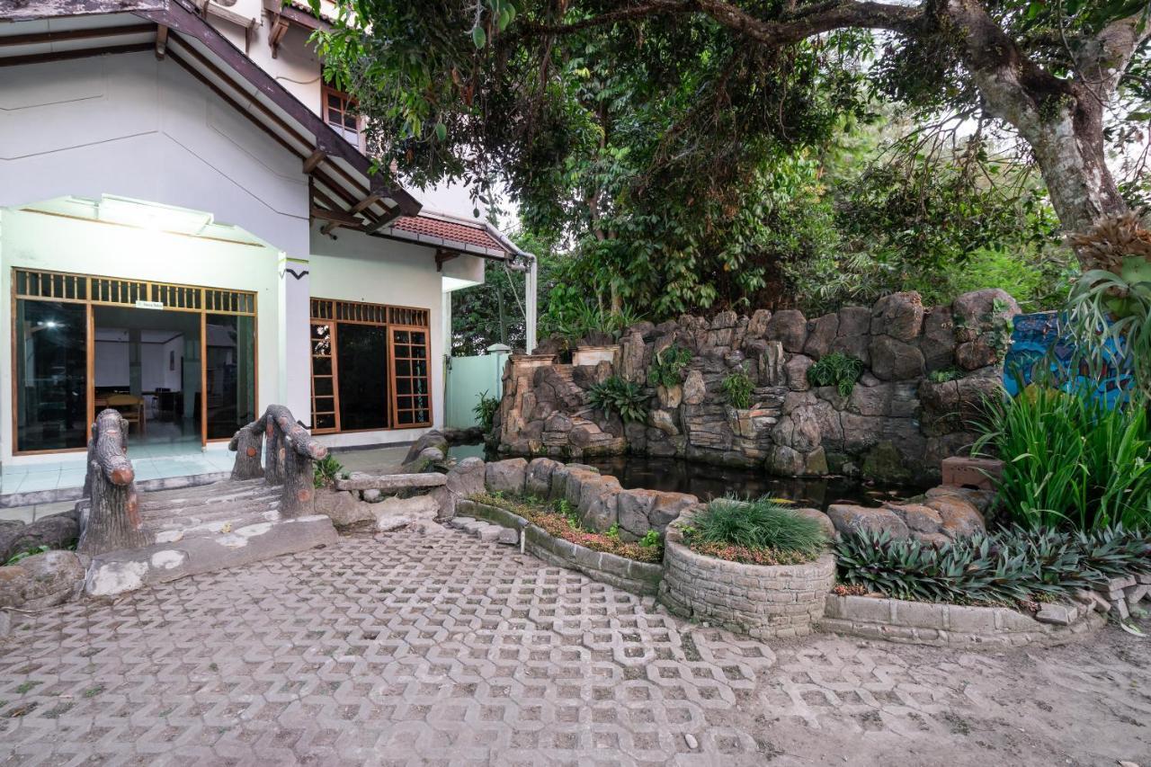 Super Oyo 1778 Omah Duwet Hotel Beran Kidul Ngoại thất bức ảnh