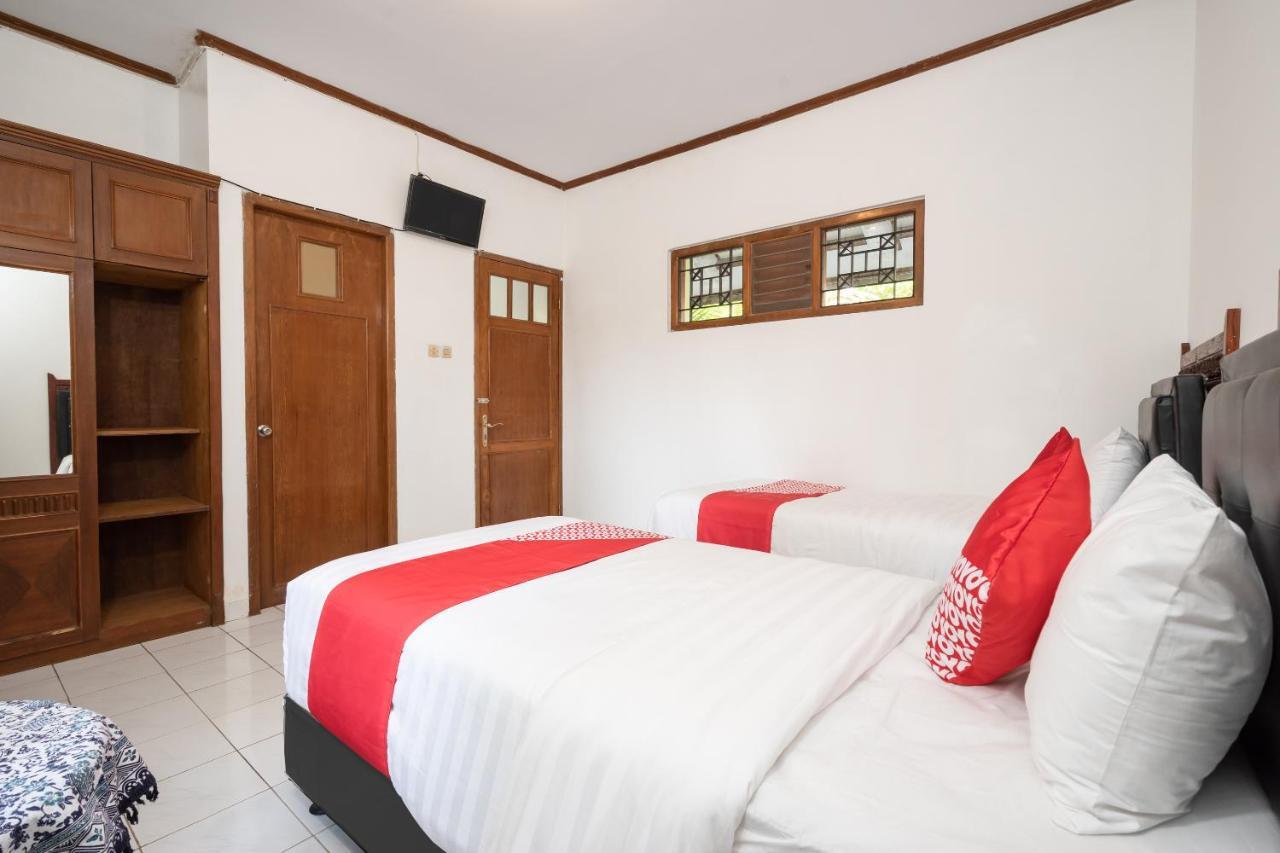 Super Oyo 1778 Omah Duwet Hotel Beran Kidul Ngoại thất bức ảnh